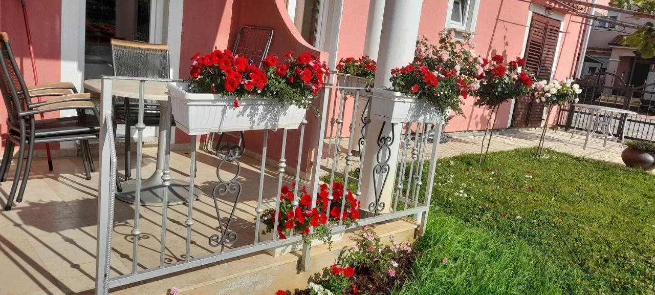 Apartments Dragica Poreč Exterior foto